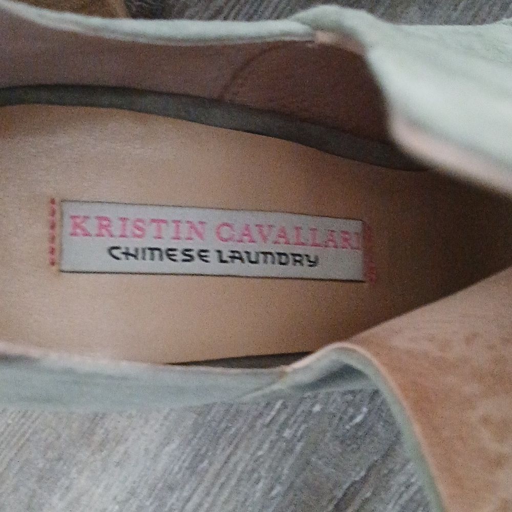 Kristin Cavallari for Chinese Laundry Lash Heel in light sage green suede Sz 9 - Picture 6 of 11
